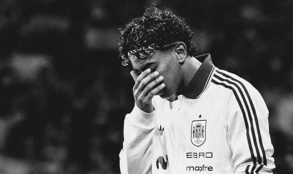 لاعب المنتخب الإسباني لامين يامال يرد على الهتافات المعادية للإسلام في مباراة إسبانيا ومصر