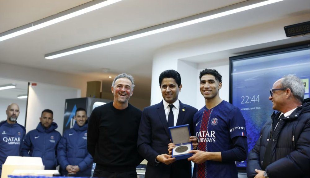Achraf Hakimi atteint les 200 matchs sous le maillot parisien, le PSG l’honore