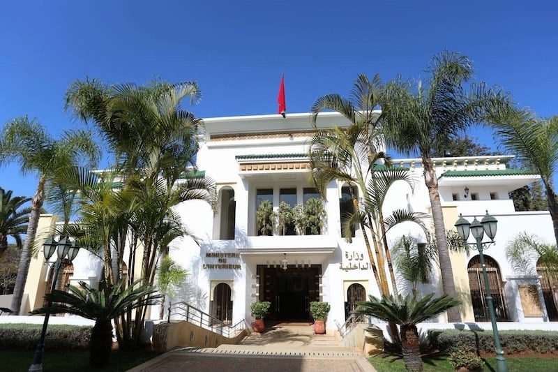 وزارة الداخلية المغربية تتصدى لاستغلال الصفقات الجماعية في الحملات الانتخابية المبكرة