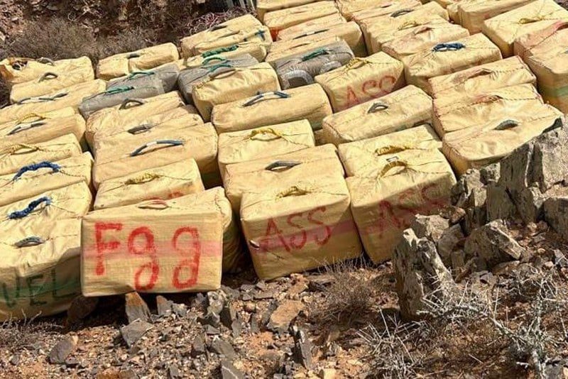 مصالح الجمارك بأكادير تحجز 3 أطنان من مخدر الشيرا قرب سواحل تزنيت