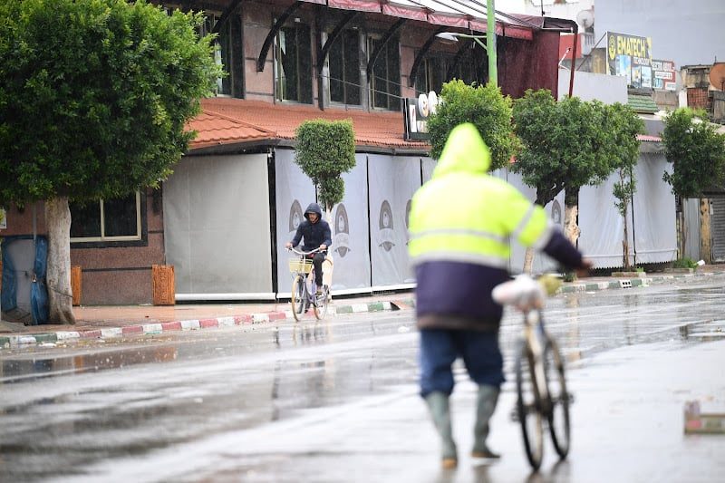 توقعات الأرصاد الجوية بالمغرب ليوم الأربعاء: أمطار ورياح قوية وانخفاض في درجات الحرارة