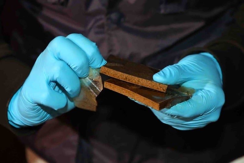 القبض على أربعة أشخاص بينهم موظف بالقوات المساعدة في شبكة مخدرات بأكدز