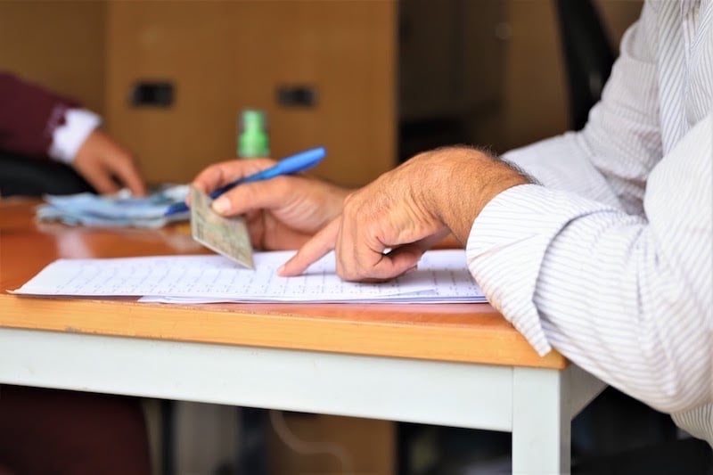 تحقيقات إدارية عاجلة في اختلالات تدبير العمال العرضيين بعد غياب محاضر الصرف