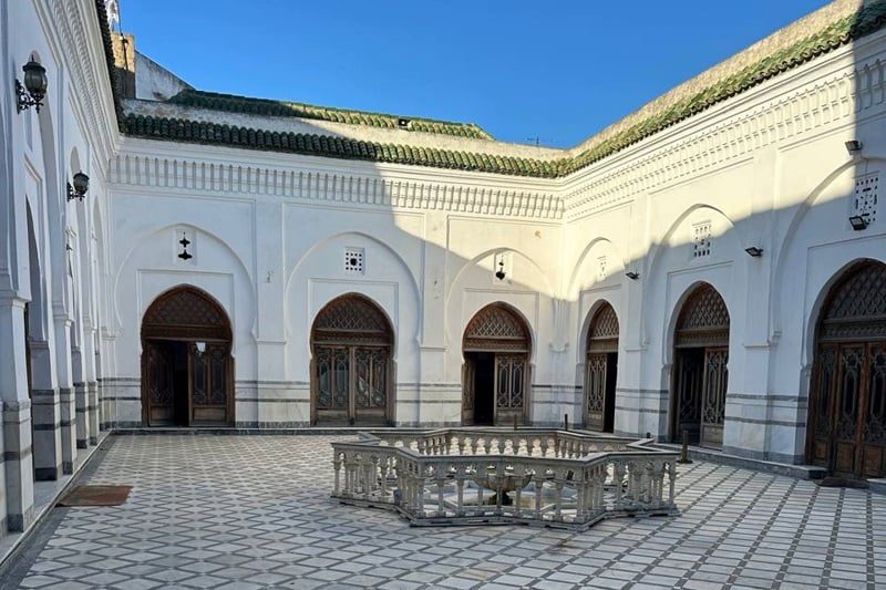 الجامع الكبير في تطوان.. معلمة تاريخية تواصل أدوارها الدينية والعلمية