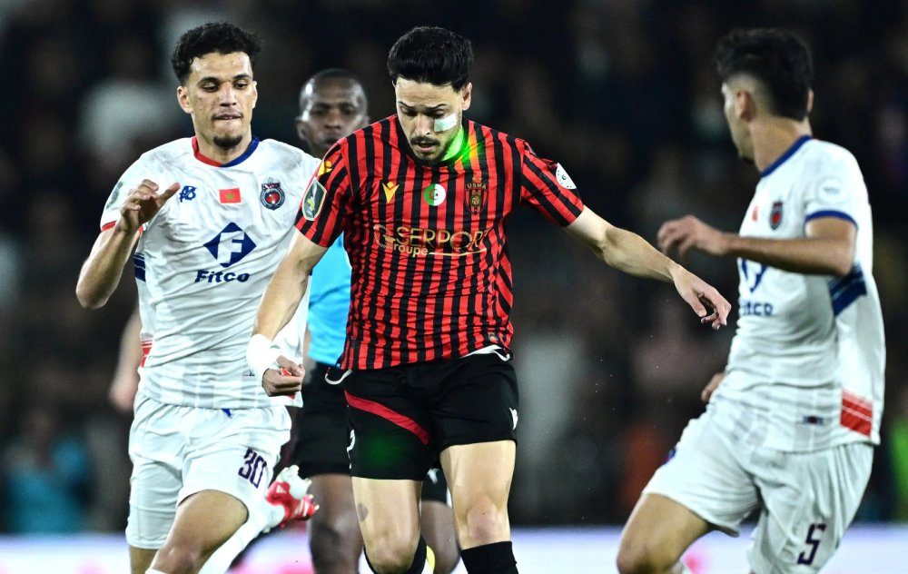 كأس الكونفدرالية الأفريقية: أولمبيك آسفي يودع المنافسة بعد التعادل مع اتحاد العاصمة الجزائري