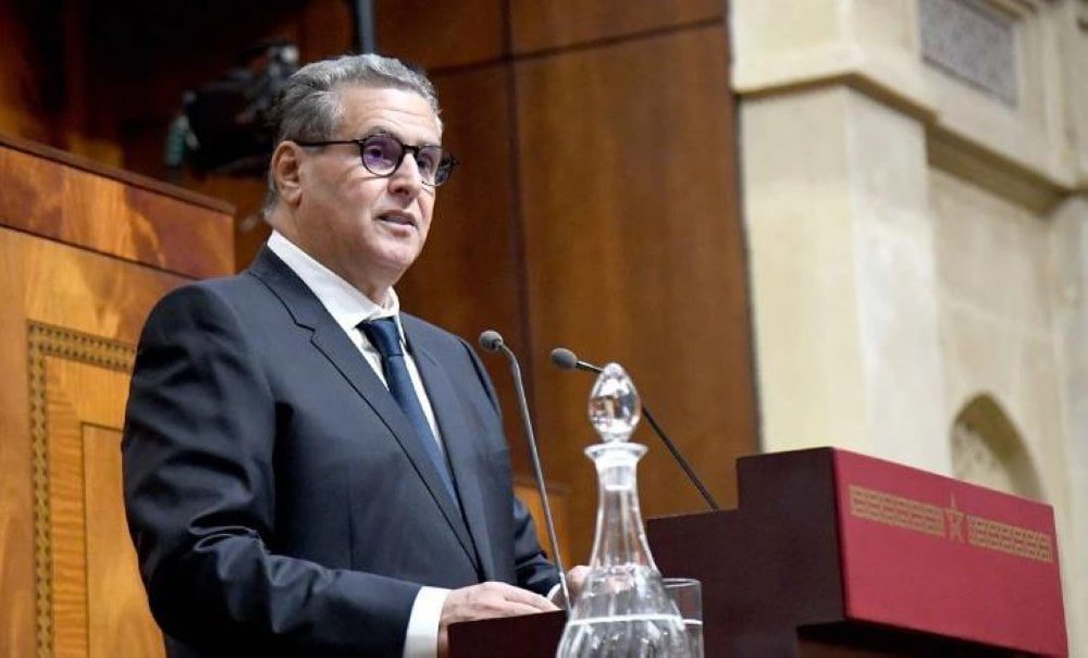 تقييم أداء الحكومة المغربية: مواقف أخنوش والأغلبية والمعارضة