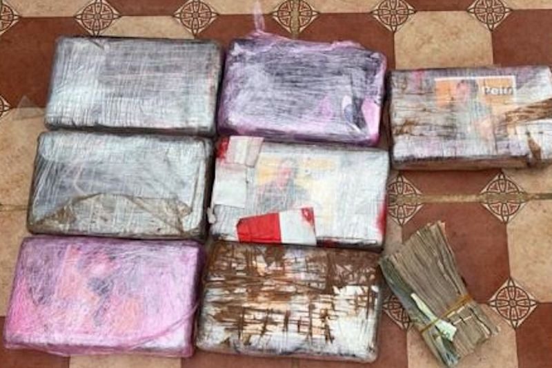 تطوان: توقيف 14 متهماً وحجز أطنان من المخدرات والمشروبات الكحولية في باب تازة