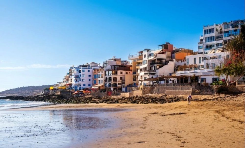 البنك الأوروبي لإعادة الإعمار يعد برنامجا لدعم السياحة الساحلية المستدامة في المغرب