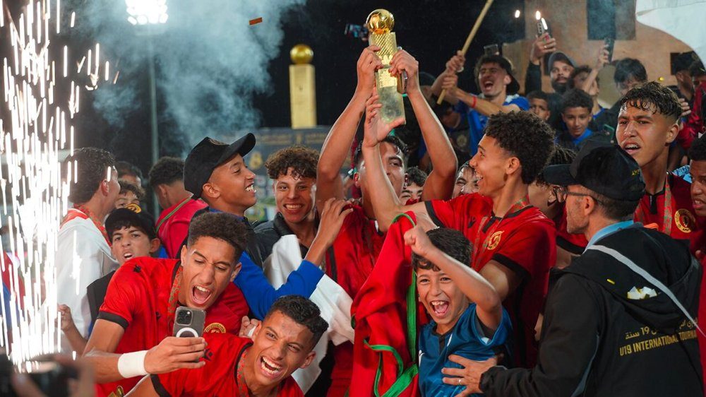 أكاديمية محمد السادس تتوج بلقب الدوري الدولي لأقل من 19 عاماً بتألق الحارس شعيب بلة روش