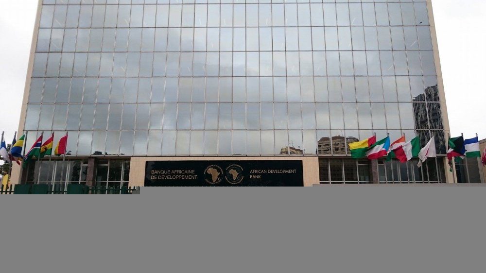 البنك الأفريقي للتنمية يشيد بتقدم المغرب في مجالي الطاقة والمياه