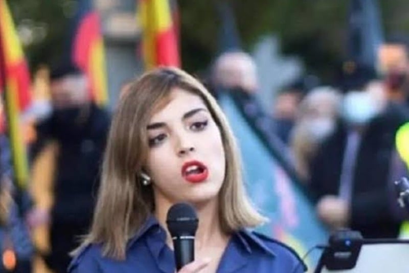 عقوبة خطاب الكراهية ضد المغاربة في إسبانيا: الحكم النهائي على الناشطة اليمينية المتطرفة