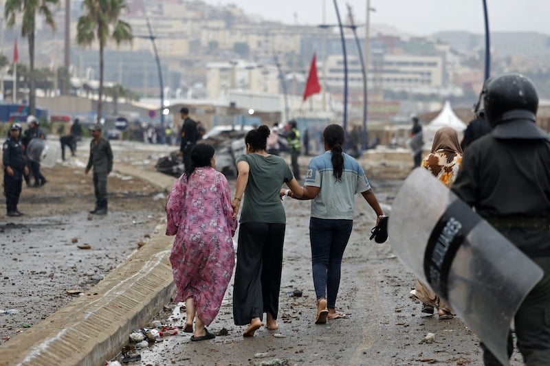 تصريح زائف يوقف امرأة في العرائش: تفاصيل القضية وعقوبات نشر الأخبار الكاذبة