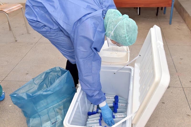 سحب دراسة مثيرة للجدل حول الوفيات الزائدة بعد كوفيد-19 بسبب التضليل