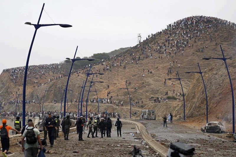 توقيف 294 مرشحا للهجرة غير النظامية في محيط سبتة المحتلة