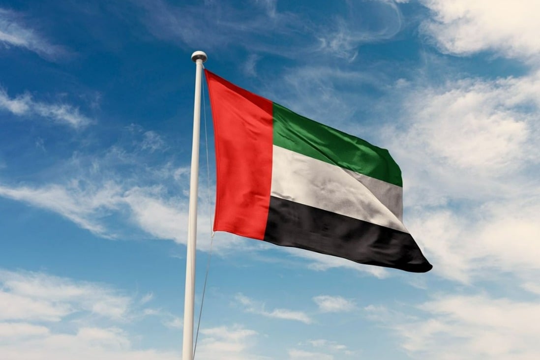 الإمارات تعلق التبادل التجاري والمالي مع إيران بعد اتهامها باستهداف سفن بصواريخ باليستية