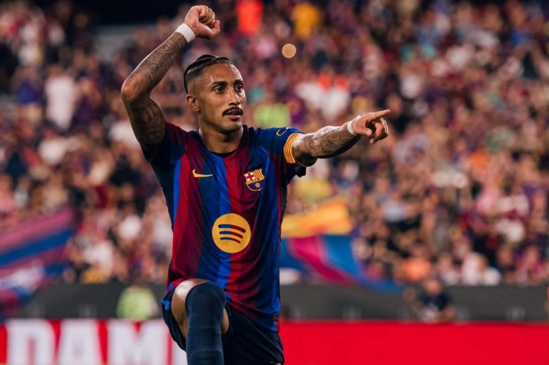 برشلونة يتوج بلقب كأس خوان غامبر بعد فوز مثير على الأهلي المصري بهدفين لهدف