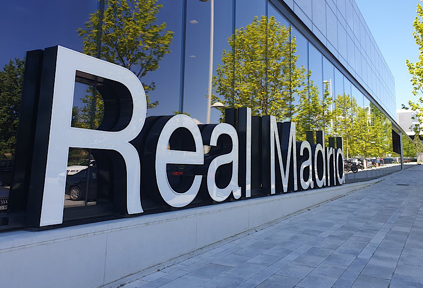 ريال مدريد يتصدر قائمة أغلى العلامات التجارية في كرة القدم بقيمة 2.4 مليار يورو