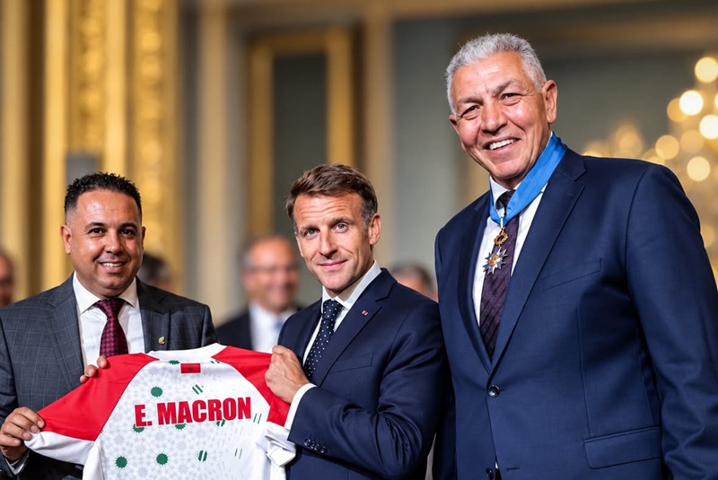 قميص المنتخب المغربي للركبي في الإليزيه: رمز دبلوماسي جديد يعزز العلاقات المغربية الفرنسية