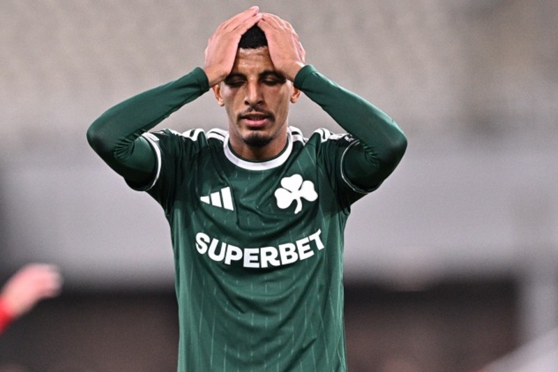 إصابة أوناحي مع باناثينايكوس تُبعده 15 مباراة وتُقلق المنتخب المغربي