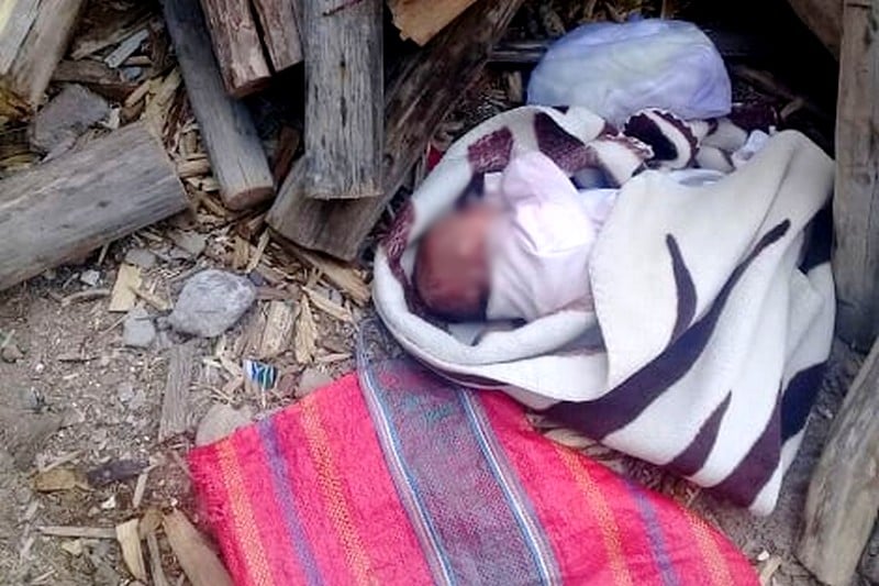 جثة رضيعة حديثة الولادة في الخلاء: تحقيق قضائي موسع بدار بوعزة يستنفر الشرطة العلمية